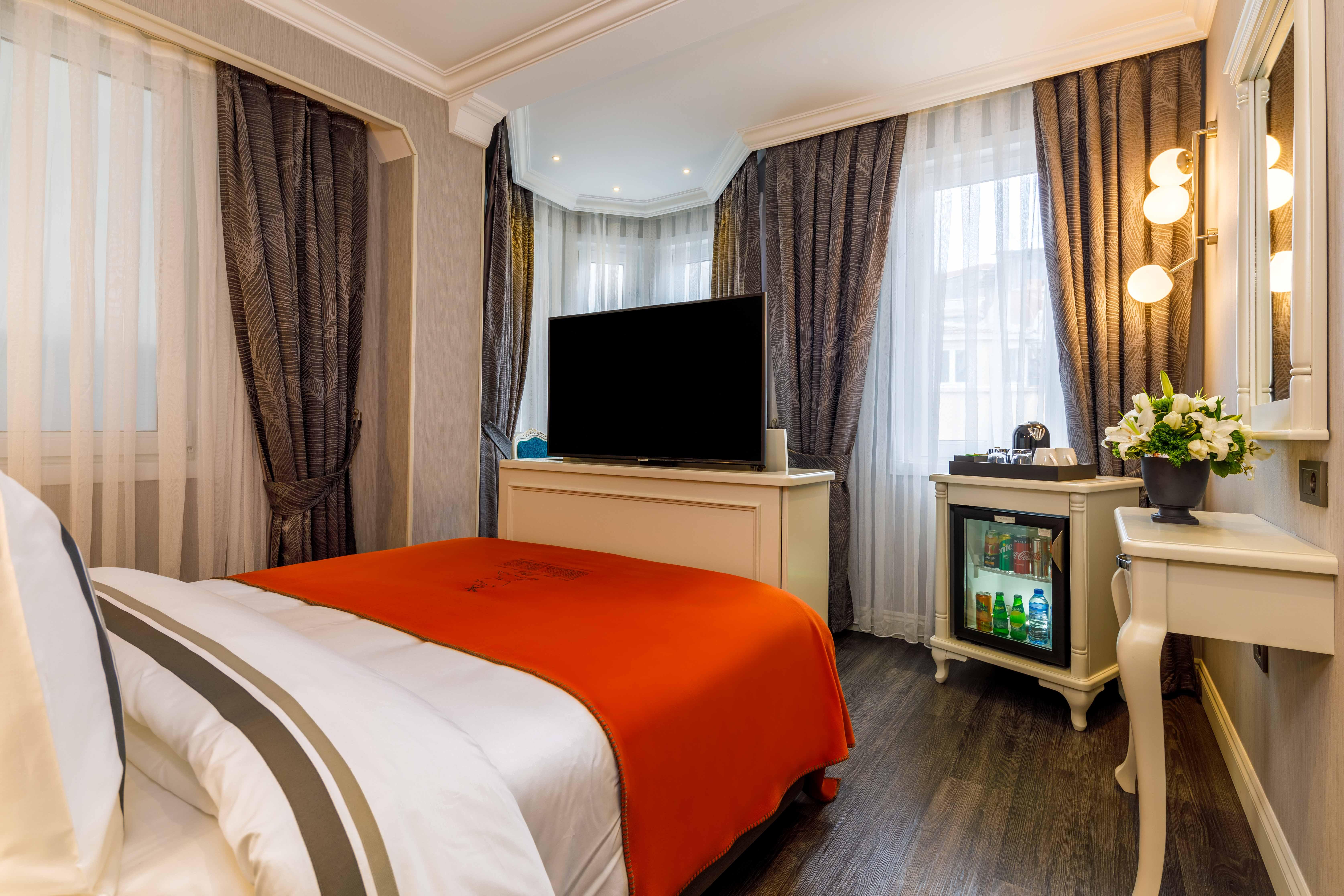 AMIRAL PALACE HOTEL BOUTIQUE CLASS СТАМБУЛ 4* (Турция) - от 5053 RUB | NOCHI